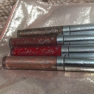 🦄🦄2/25 Colourpop Holiday Kathleen Lights Set